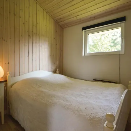 Three-bedroom Holiday In בית נופש *