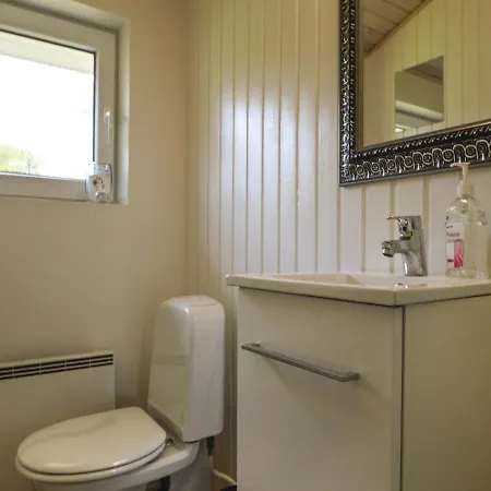 Three-bedroom Holiday In בית נופש *